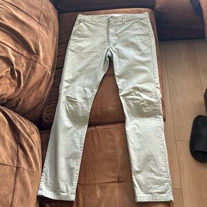 Men’s H&M chino pants